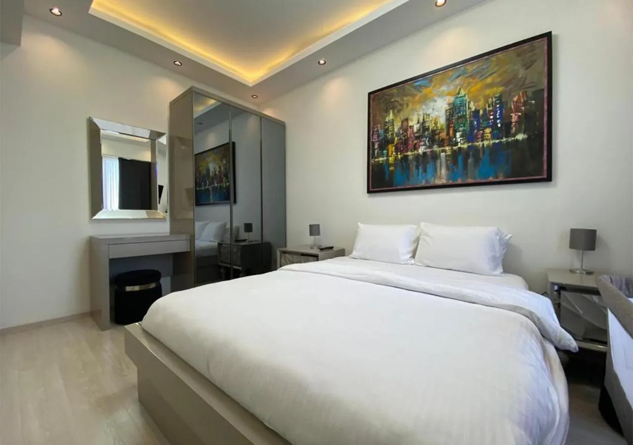 High Rise Apartment Suite With Balcony Istanbul