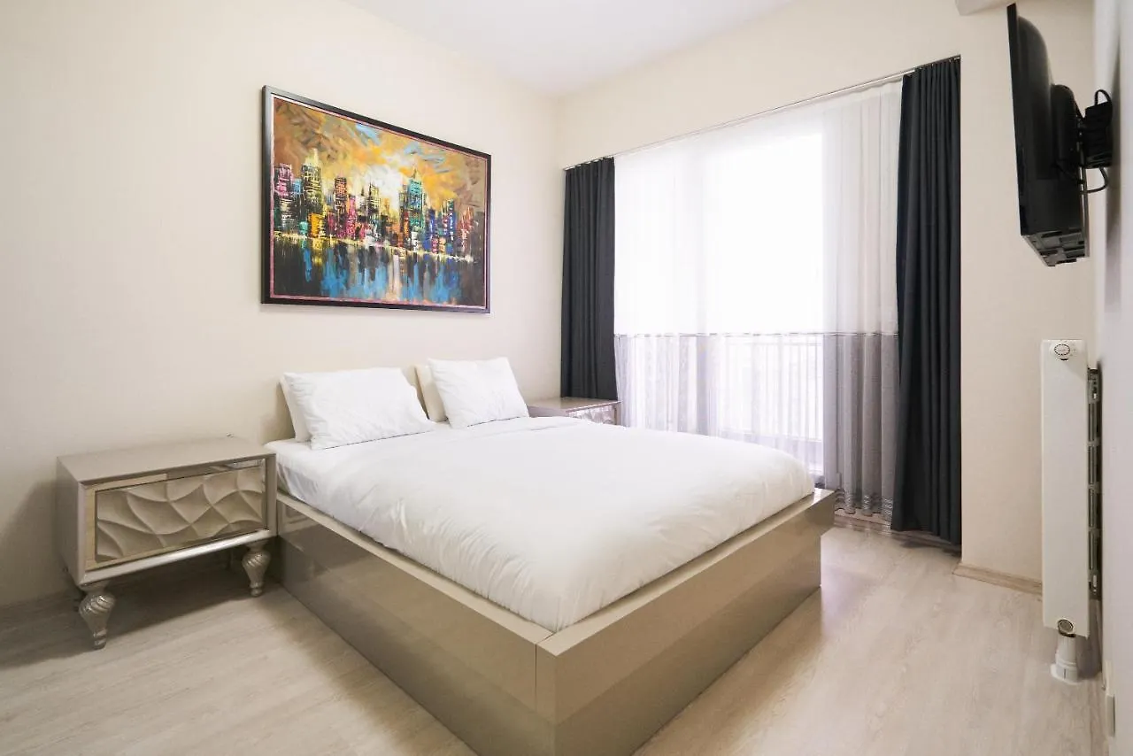 High Rise Apartment Suite With Balcony Istanbul Turkey