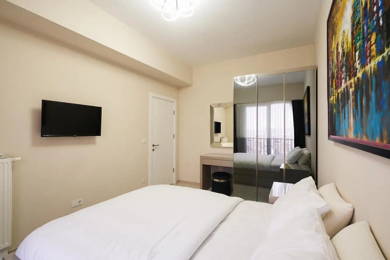 High Rise Apartment Suite With Balcony Istanbul