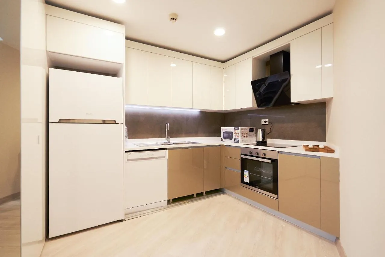 High Rise Apartment Suite With Balcony Istanbul