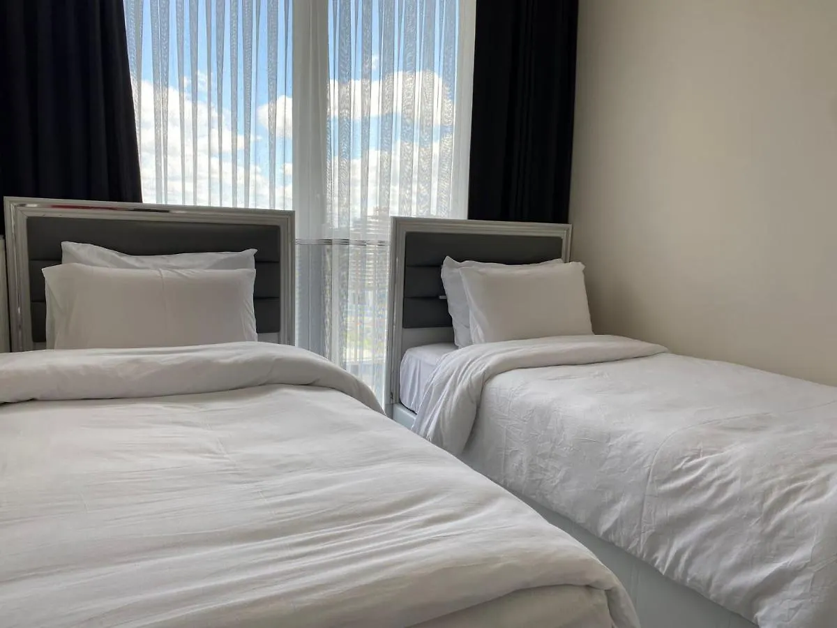 High Rise Apartment Suite With Balcony Istanbul