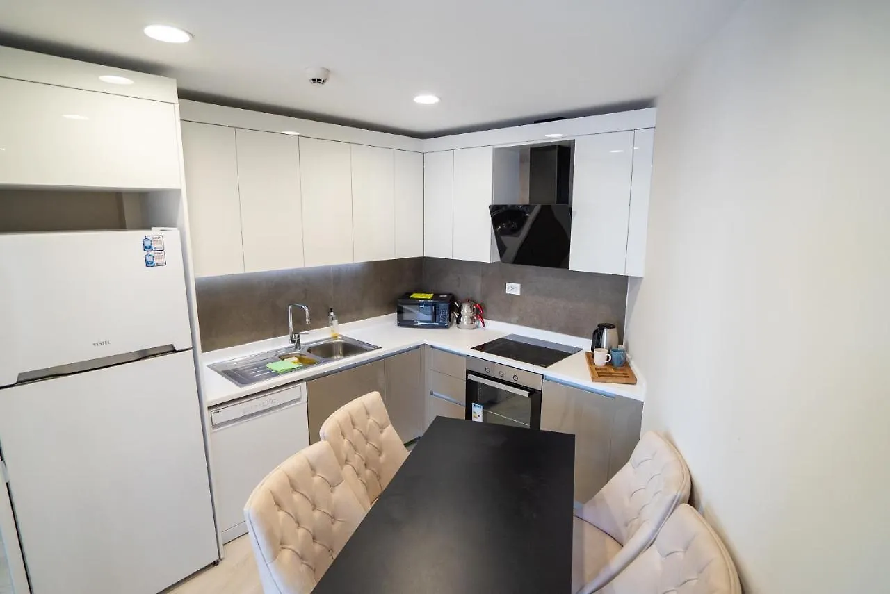 High Rise Apartment Suite With Balcony Istanbul