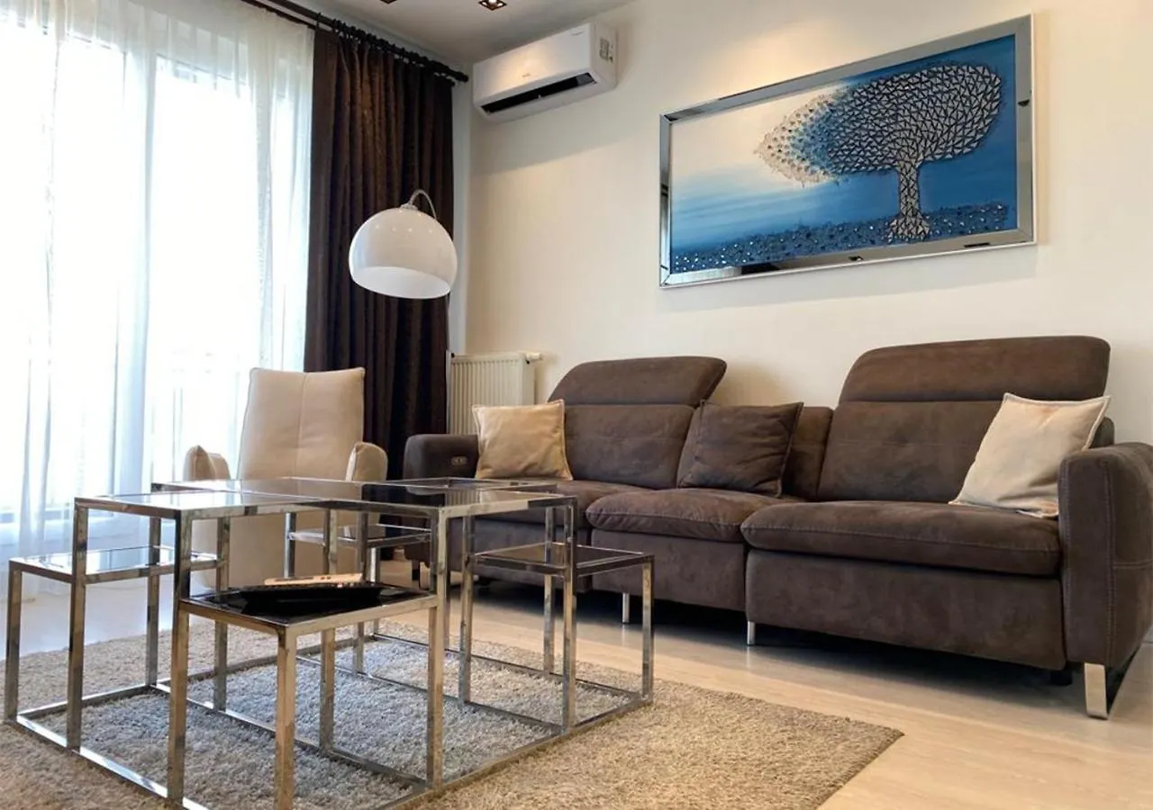 High Rise Apartment Suite With Balcony Istanbul Turkey